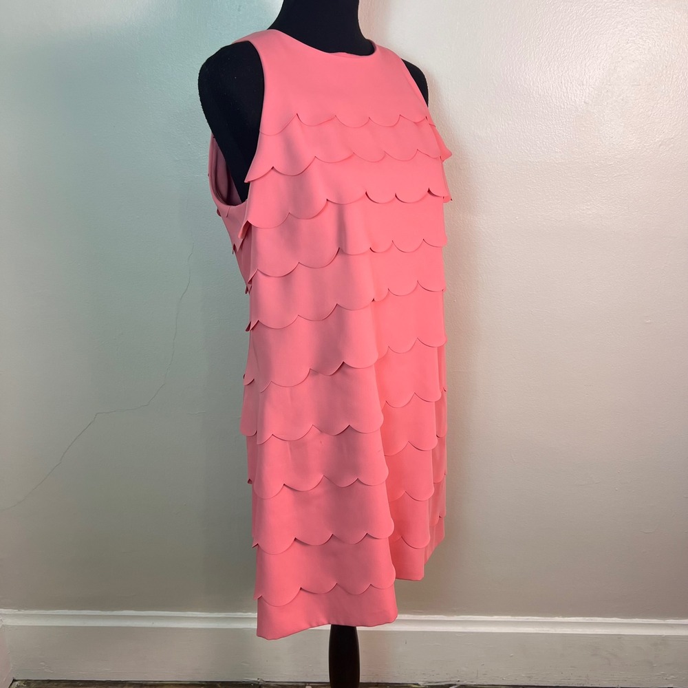 White House Black Market Tiered Dress 10 Pink Scalloped Mini Cocktail Barbiecore - Picture 4 of 10